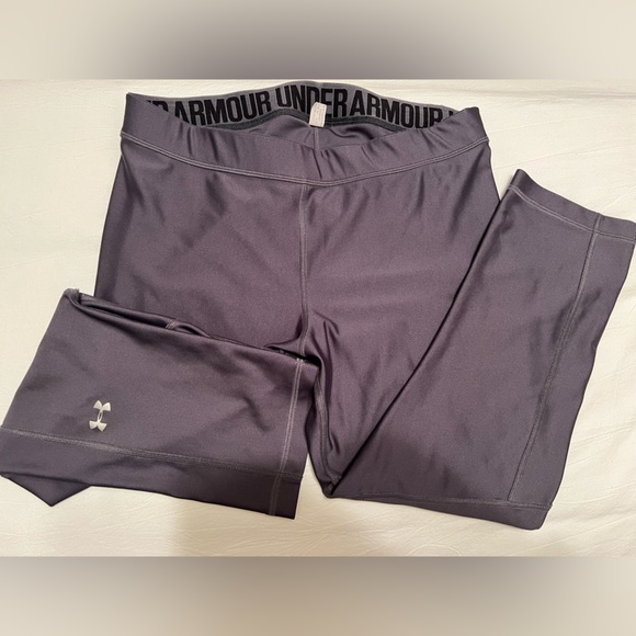 Silver Under Armour Capri Leggings - Picture 3 of 3